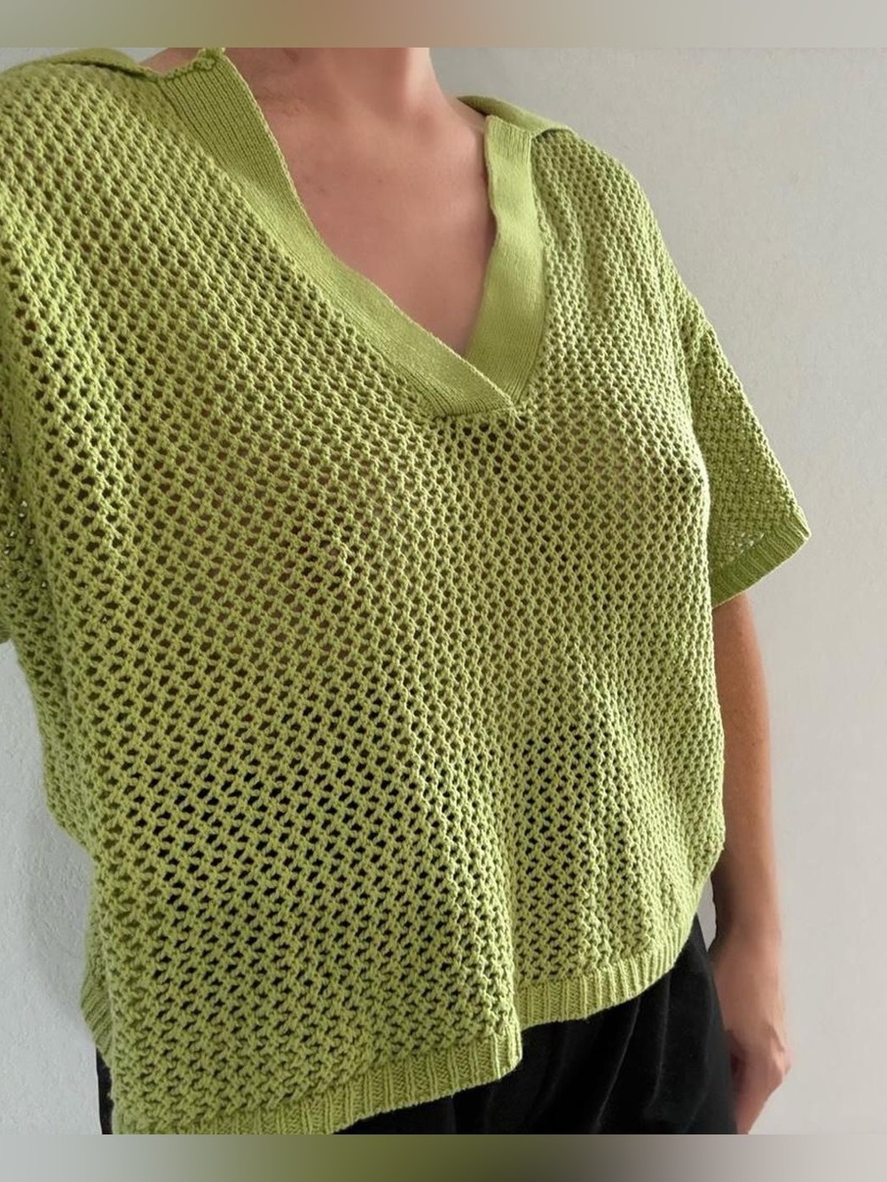 Green VTG Open-Knit V-Neck Sweater Top small medium fall feelings